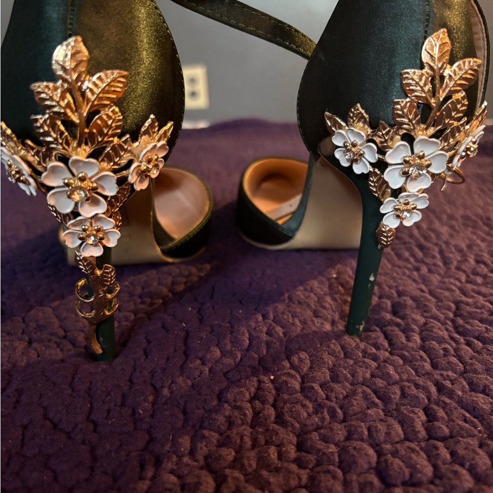 SHEIN Green and Gold Stiletto Heels with Floral Embellishments